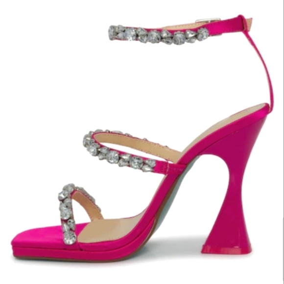 Betsey Johnson Perry Sandals Size 8 - Picture 11 of 13